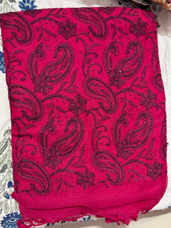 chikankari saree-dark pink