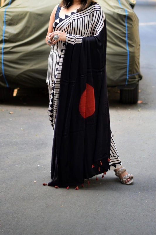 Gajji Modal silk- print white strip n black pallu