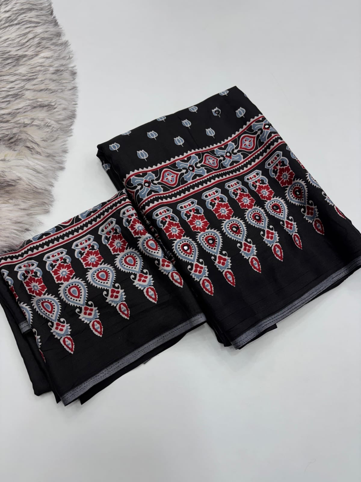 Ajrack model Silk print - black