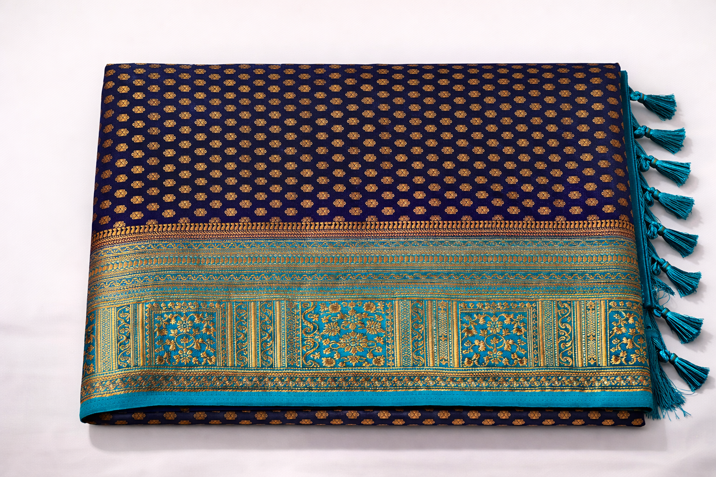 Banarasi Saree with small buttas