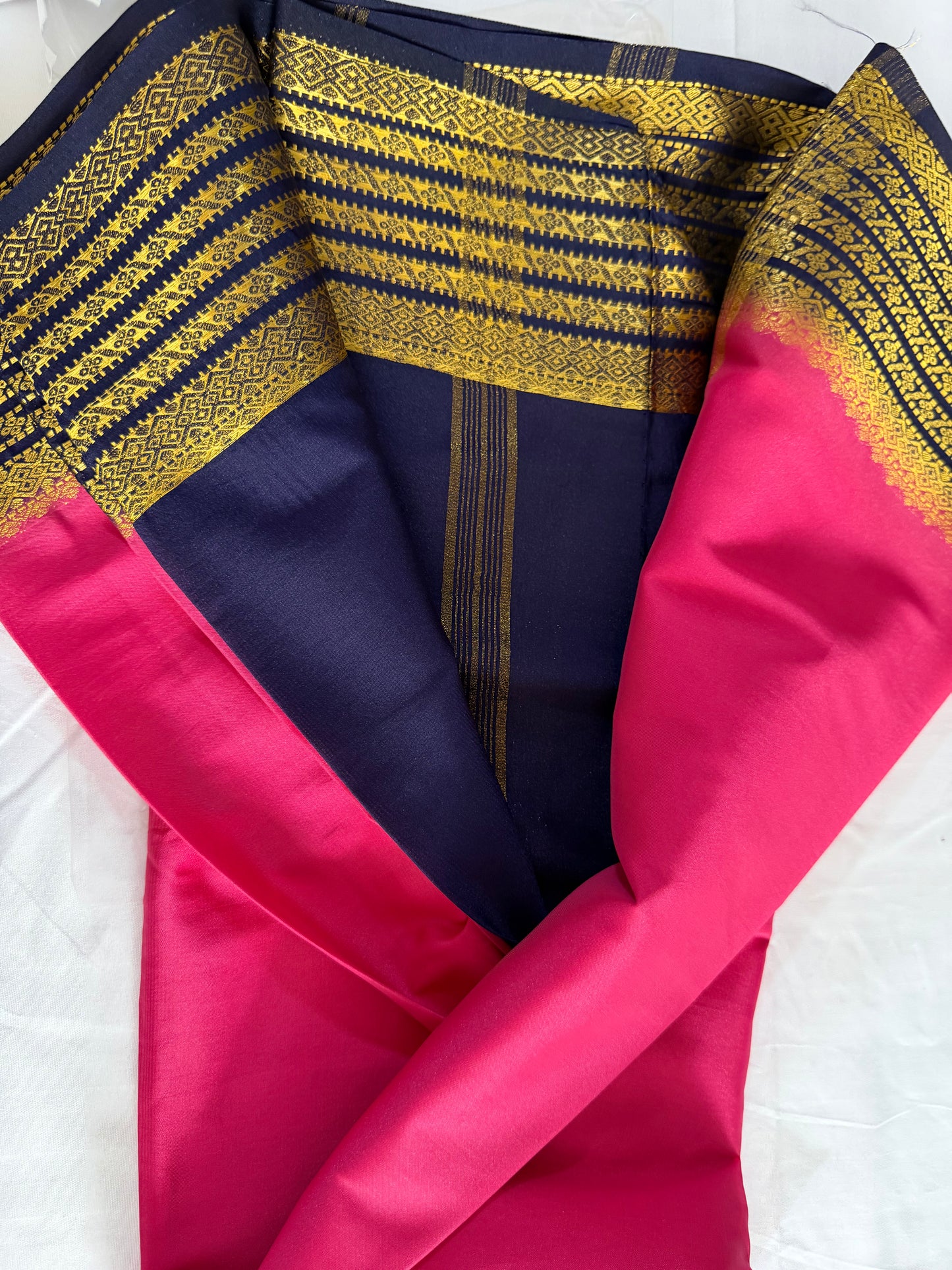 Premium Mysore silk saree 7- plain pink saree with navy double boarder very soft navy color blouse plain sare with  Zari worke