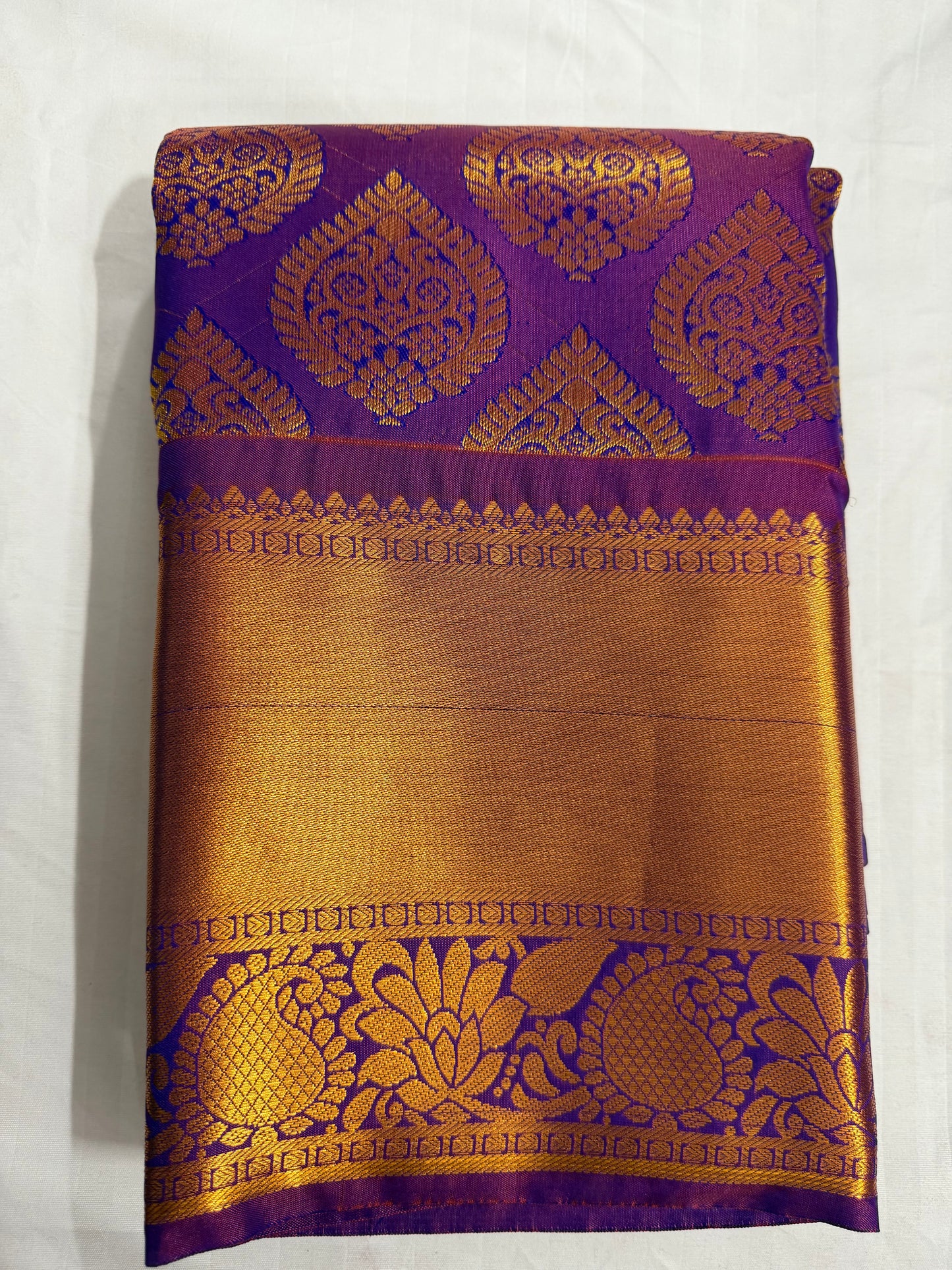 Pattu wedding/ Festival soft Silk Saree for Women- purple golden zari boader.