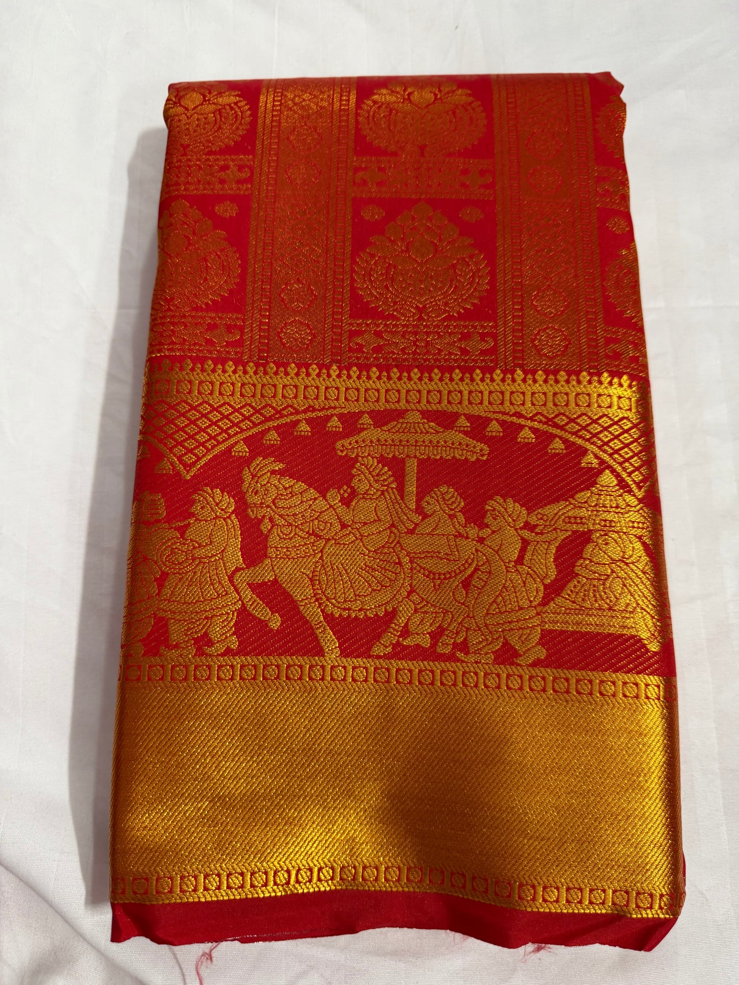 Kanchipuram silk for festival and occasion-red