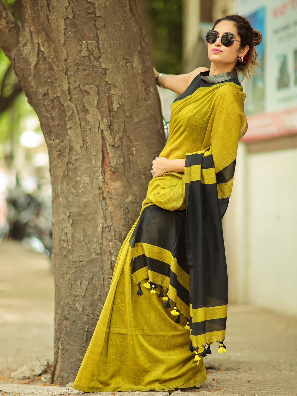 Premium Cotton Linen Saree UNSTICHED BLOUSE PIECE-Pale yellow with black boarder.
