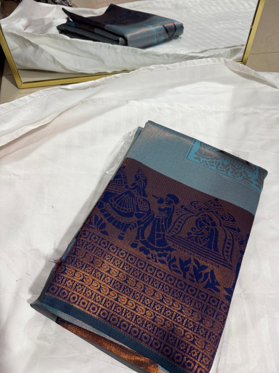Pallaku Maharani Pattu wedding/ Festival soft Silk Saree for Women- sky blue with dark boarder