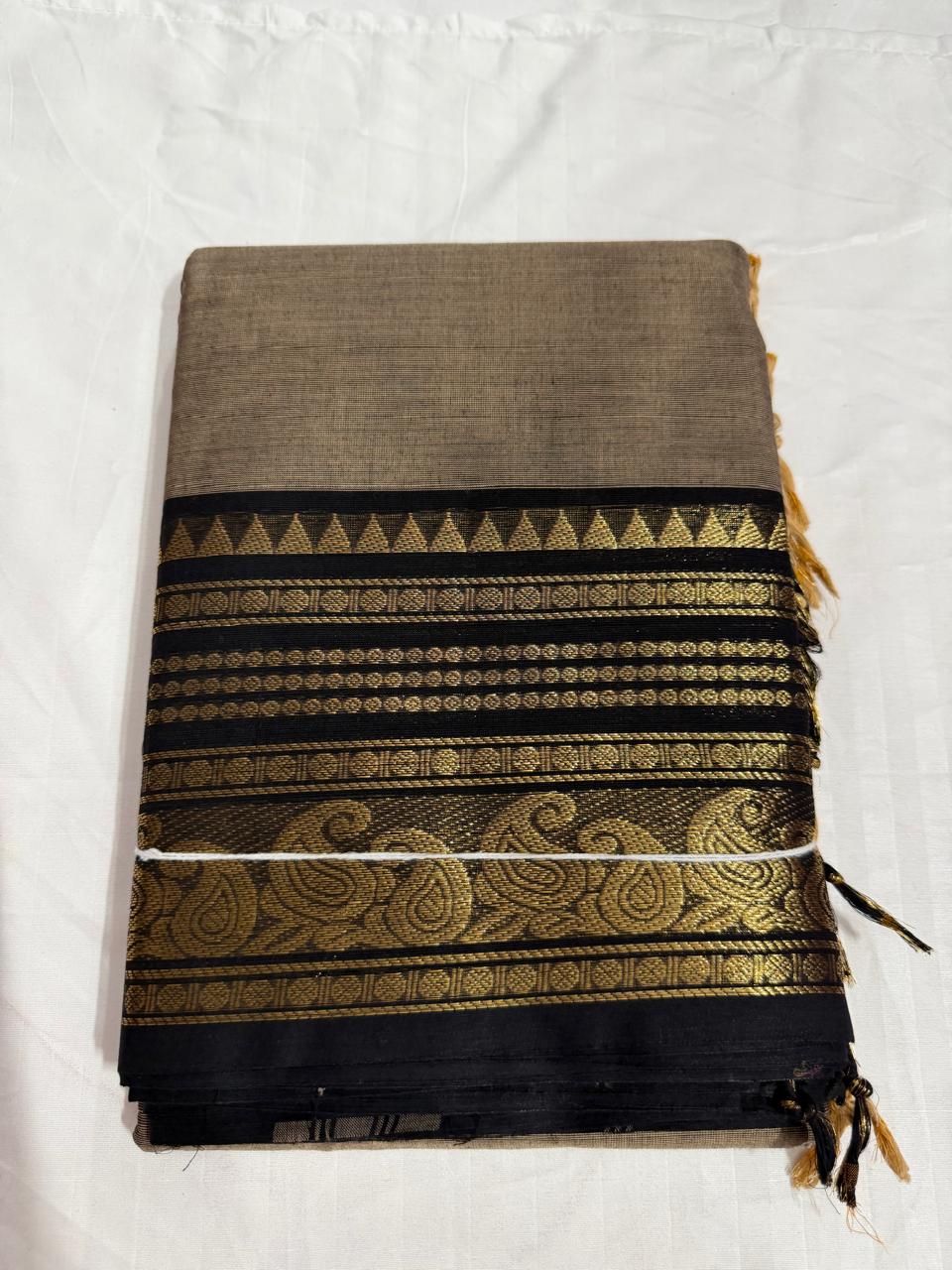 Kanchi Cotton Sarees- Grey with bck Kanchi boarder