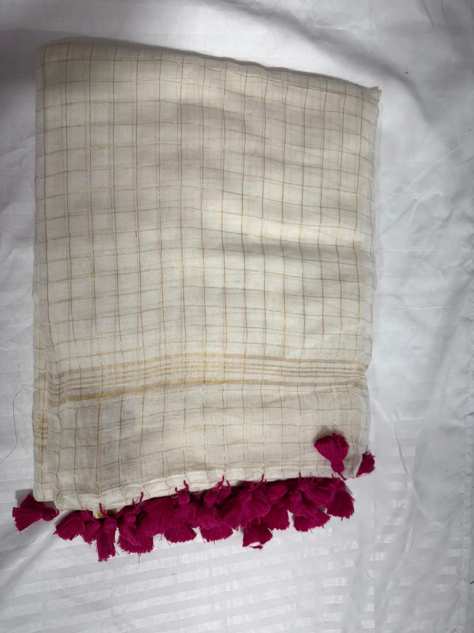 Mul Cotton soft saree - plain checks all over saree