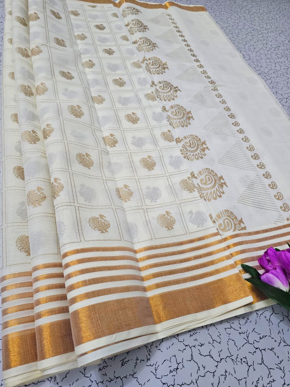 Kerala Cotton with peacock gold line boarder
